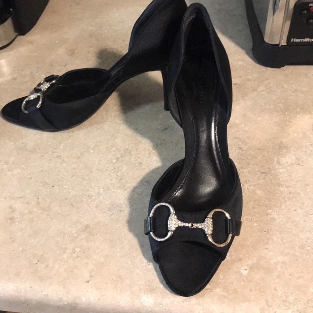 Gucci pumps